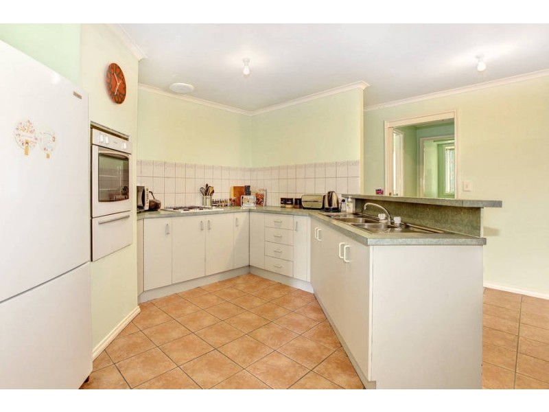 316 Centenary Avenue, Melton West VIC 3337