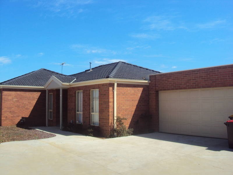 3/54 Lomandra Bowl, Melton West VIC 3337
