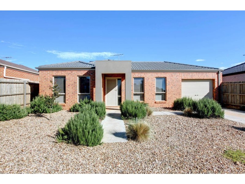 43 Christina Crescent, Kurunjang VIC 3337