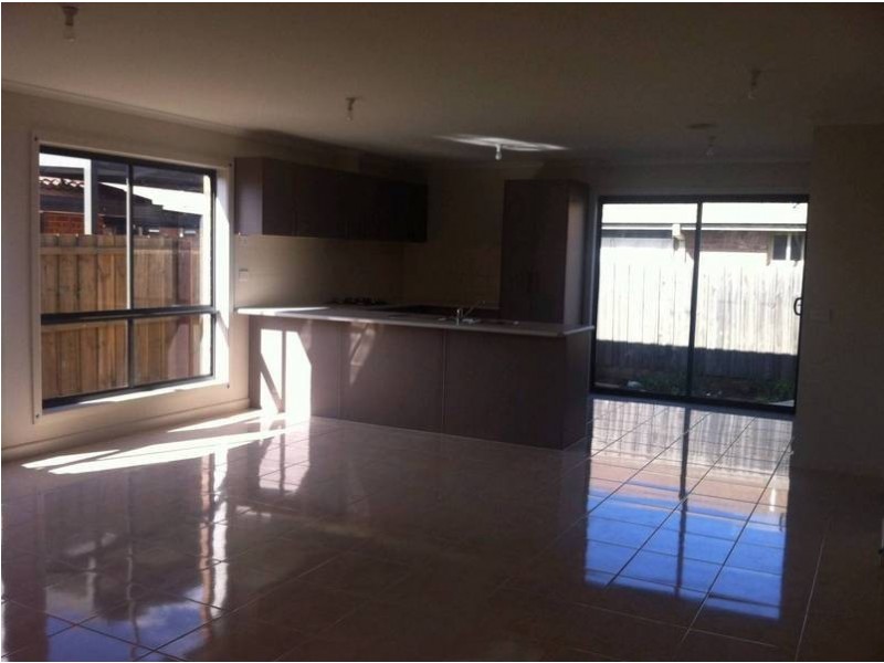 2/39 Grace street, Melton South VIC 3338