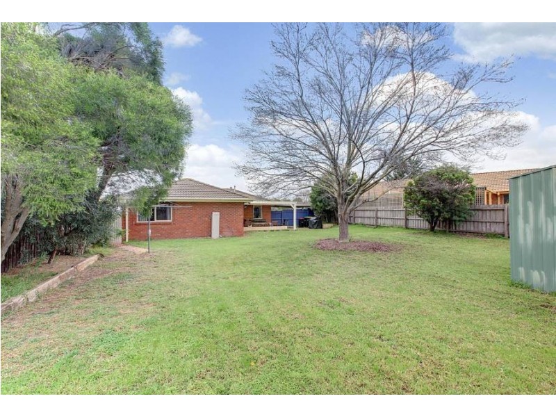16  Barleycorn Place, Melton West VIC 3337