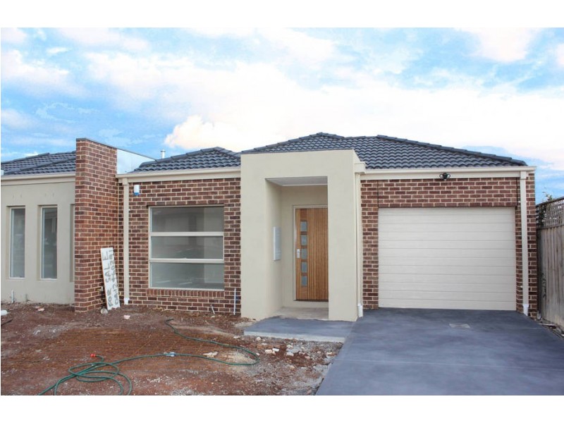 1/7 Koonawarra Terrace, Melton West VIC 3337
