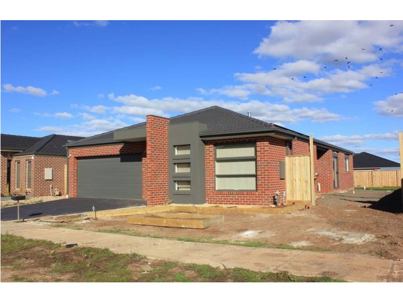 3 Dion Place, Melton West VIC 3337
