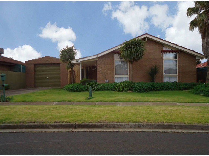 55 Dunvegan Drive, Kurunjang VIC 3337