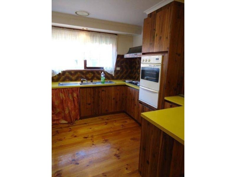 55 Dunvegan Drive, Kurunjang VIC 3337