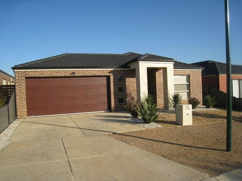 73 Lakewood Boulevard, Melton VIC 3337