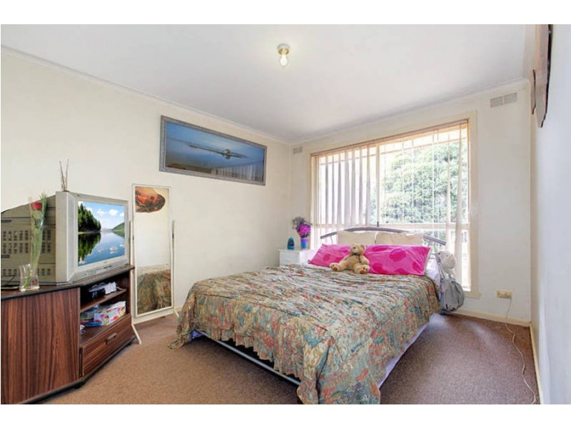 35 Bridge Road, Melton South VIC 3338