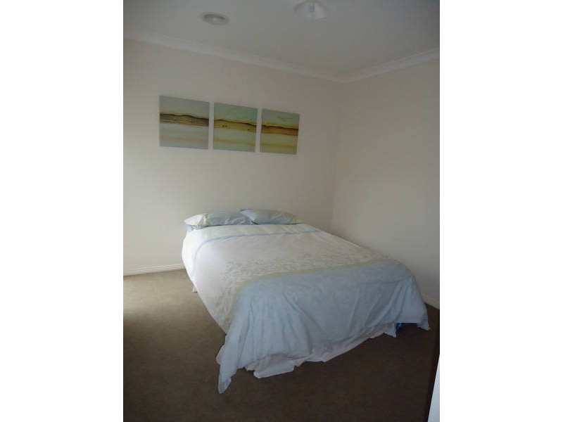 32 Oak Park Drive, Melton West VIC 3337