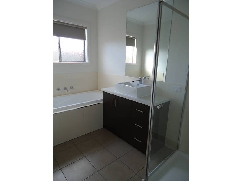 36 Botanica Springs Boulevard, Brookfield VIC 3338