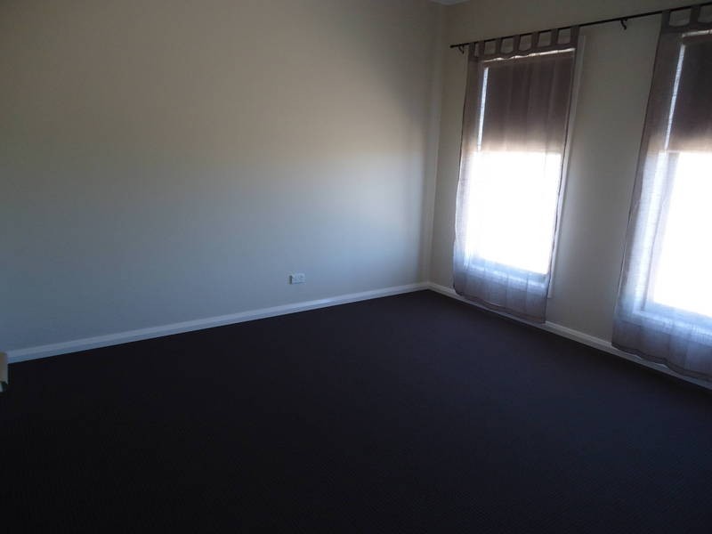 82 Saltbush Crescent, Brookfield VIC 3338