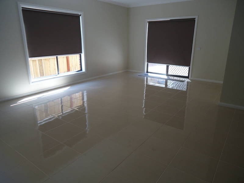 82 Saltbush Crescent, Brookfield VIC 3338