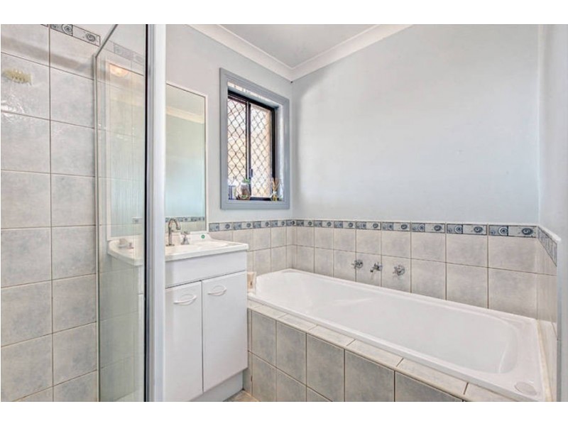 30 Caitlyn Drive, Melton West VIC 3337