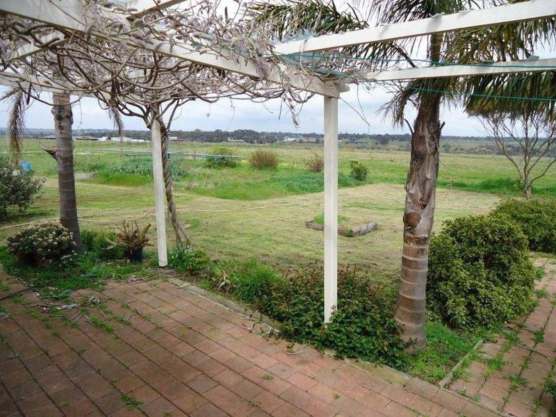 64 Balmer Grange Boulevard, Brookfield VIC 3338