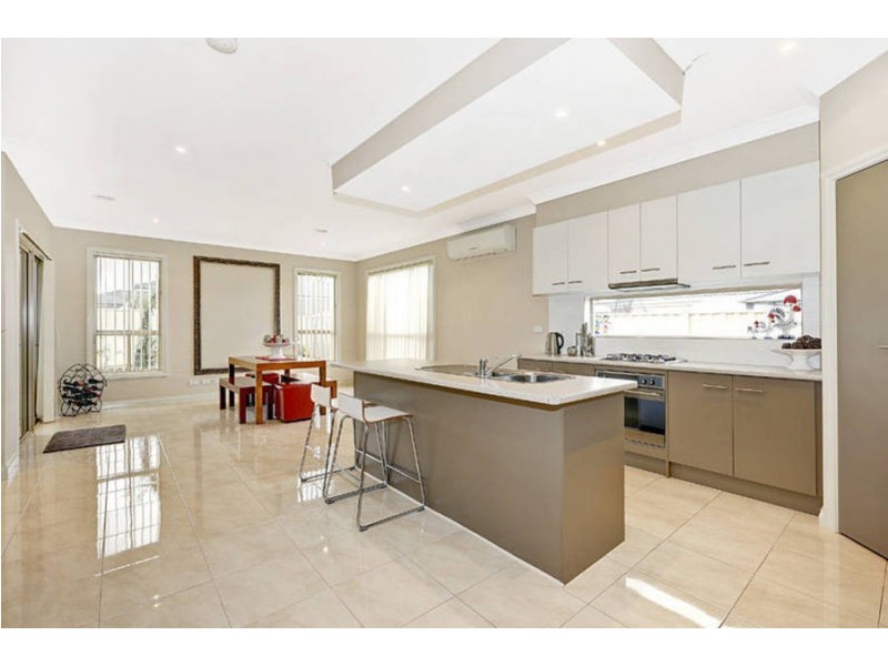 18 Thornhill Street, Melton West VIC 3337