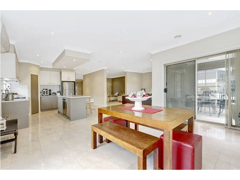 18 Thornhill Street, Melton West VIC 3337