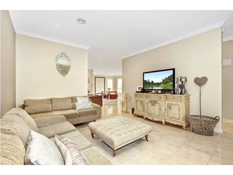 18 Thornhill Street, Melton West VIC 3337