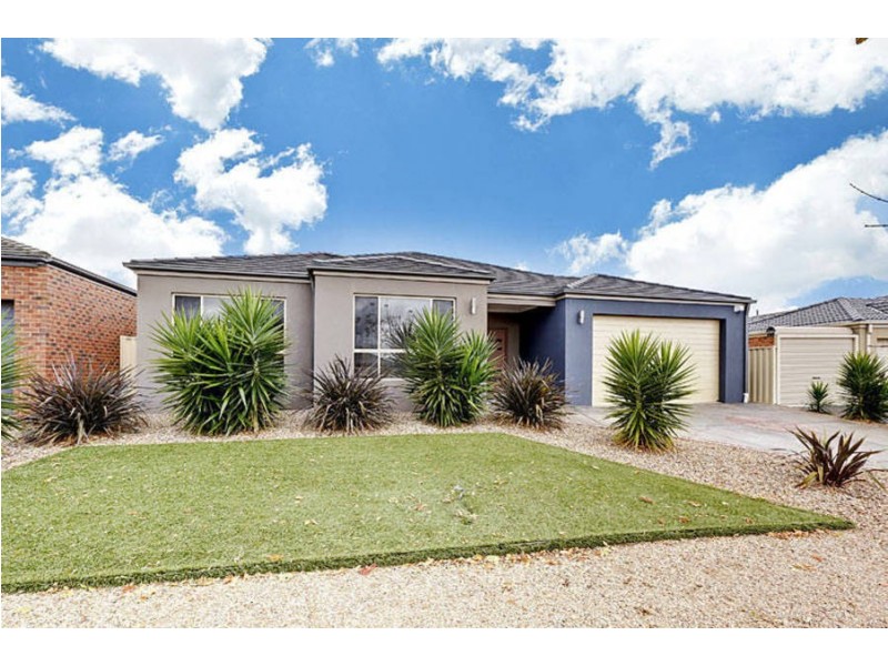 18 Thornhill Street, Melton West VIC 3337