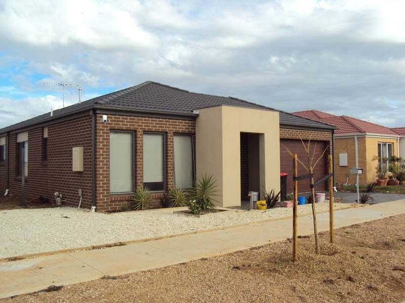 7 Gautam Grove, Melton West VIC 3337