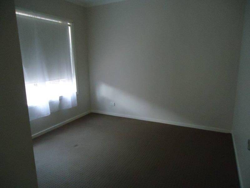 7 Gautam Grove, Melton West VIC 3337