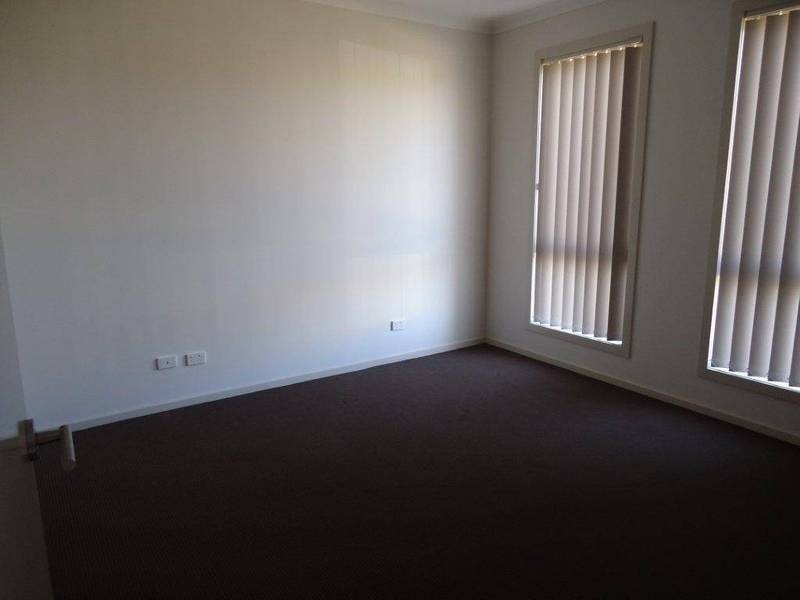 24 Stringybark Avenue, Brookfield VIC 3338