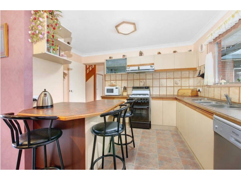 10 Glamis Place, Melton West VIC 3337