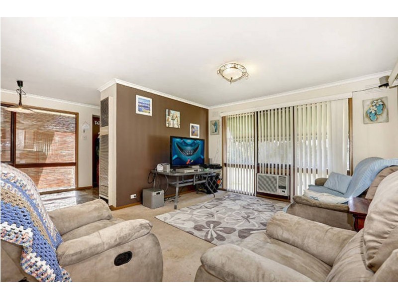 73 Blamey Drive, Melton South VIC 3338