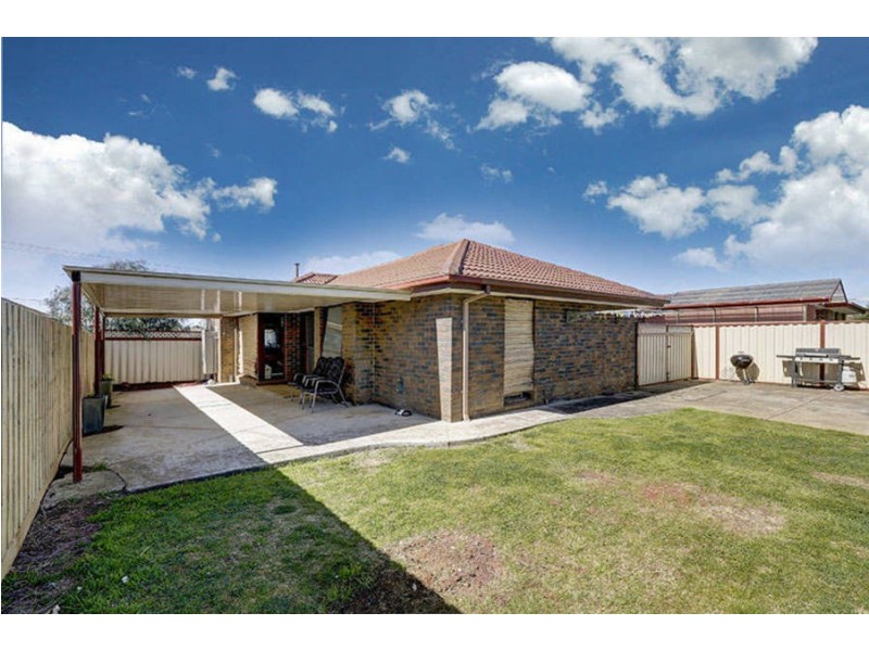 73 Blamey Drive, Melton South VIC 3338