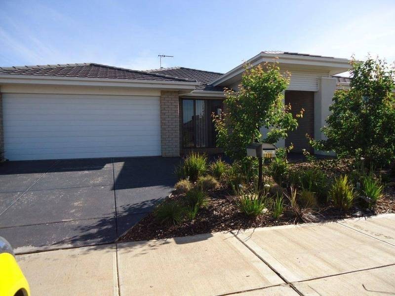 120 Botanica Springs Boulevard, Brookfield VIC 3338
