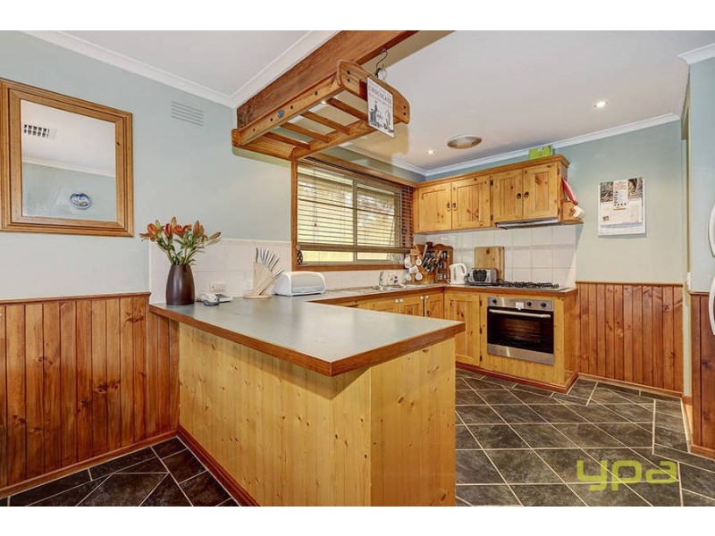 47 Centenary Avenue, Melton VIC 3337