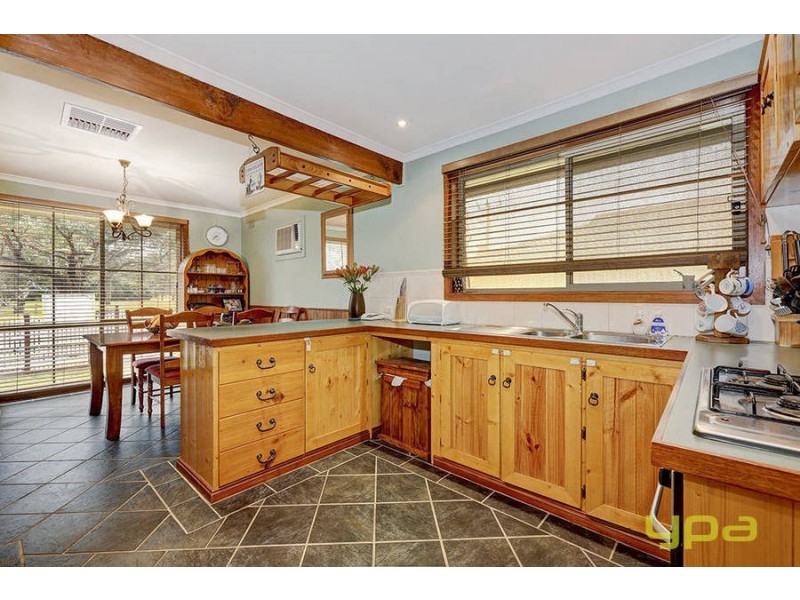 47 Centenary Avenue, Melton VIC 3337