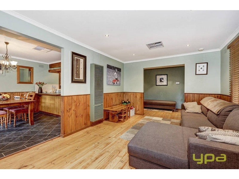 47 Centenary Avenue, Melton VIC 3337