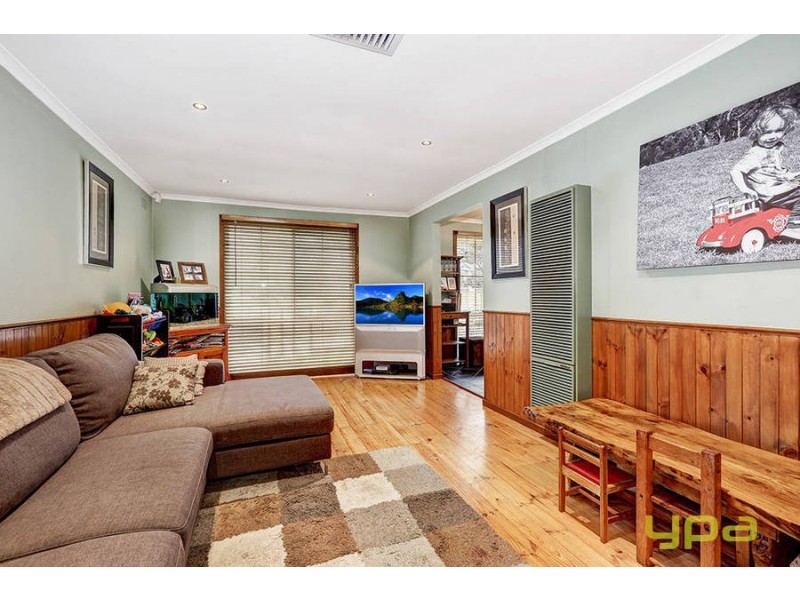 47 Centenary Avenue, Melton VIC 3337