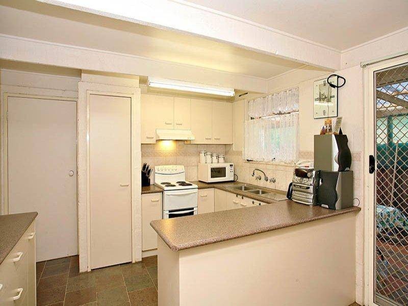 73 First Avenue, Melton South VIC 3338