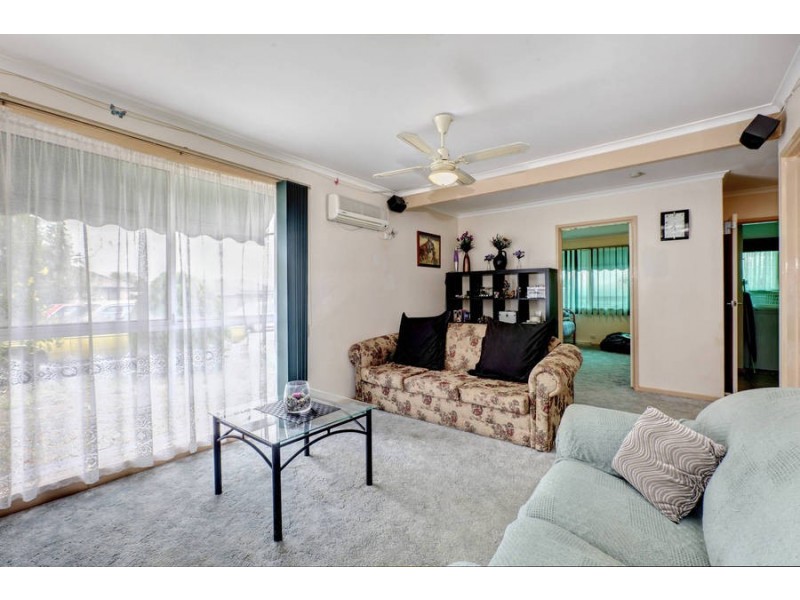 4/9-11 Plover Street, Melton VIC 3337