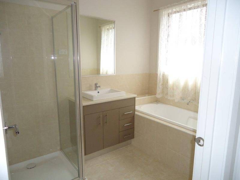 25 Pinrush Road, Brookfield VIC 3338