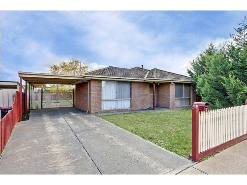 4 Walsingham Crescent, Kurunjang VIC 3337