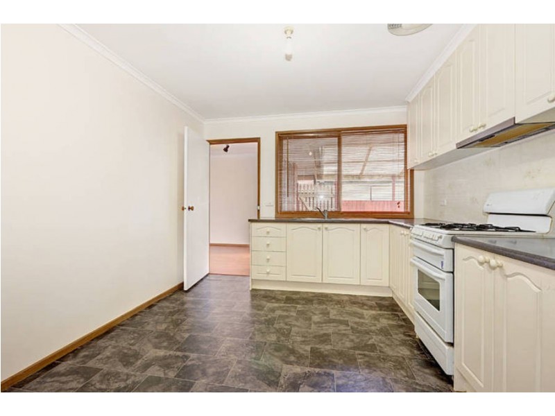 4 Walsingham Crescent, Kurunjang VIC 3337