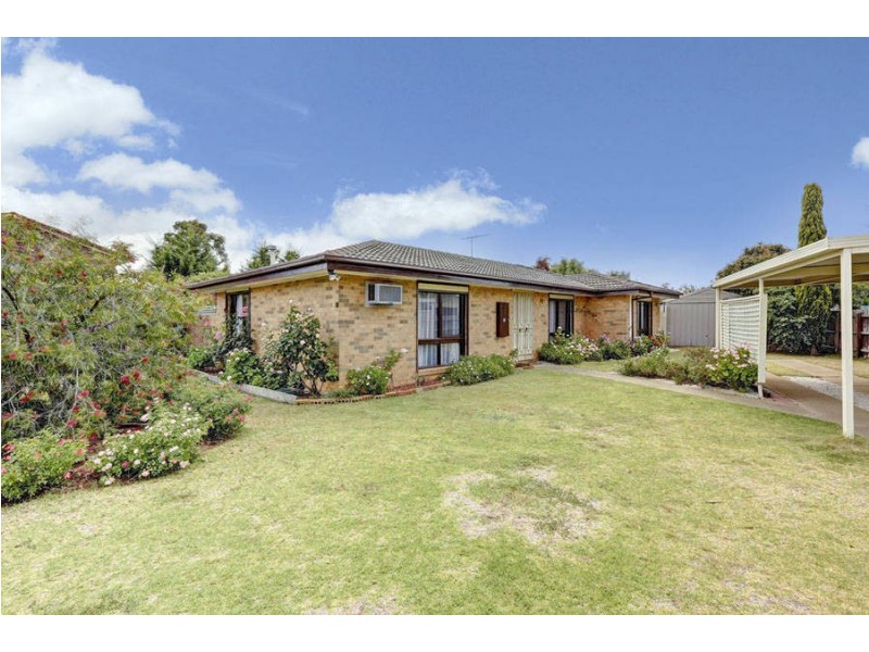 2 Grenville Place, Melton West VIC 3337