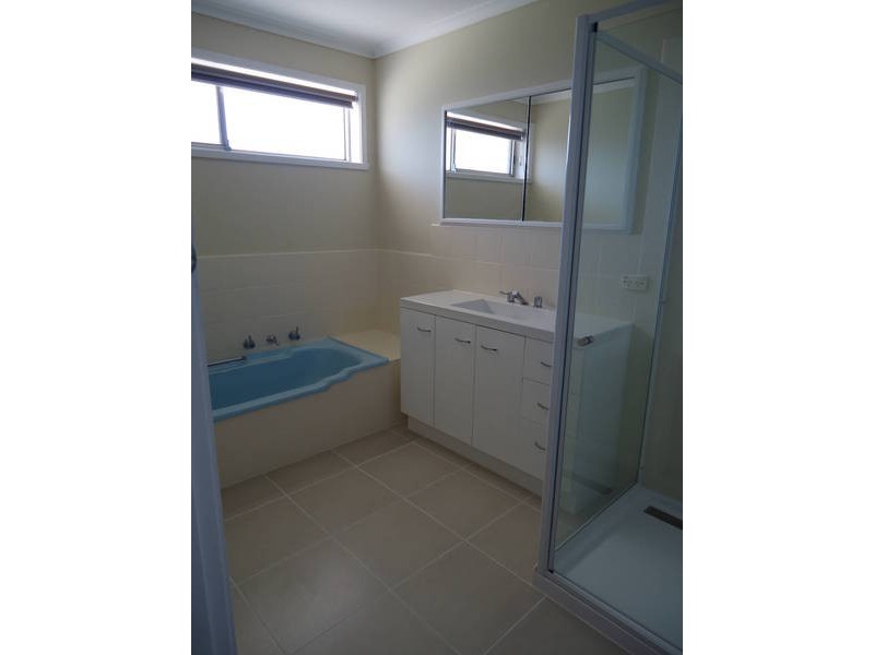 47 Marina Drive, Melton VIC 3337