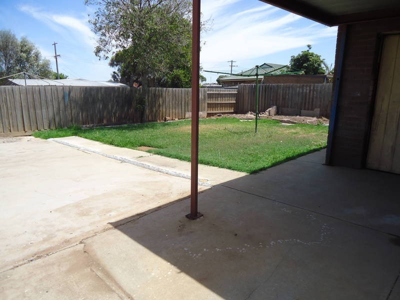 47 Marina Drive, Melton VIC 3337