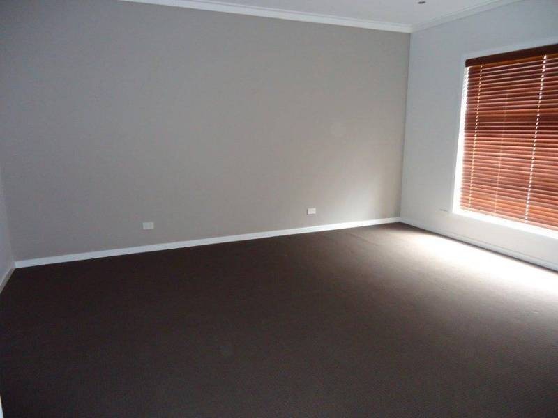 64 Gallery Avenue, Melton West VIC 3337