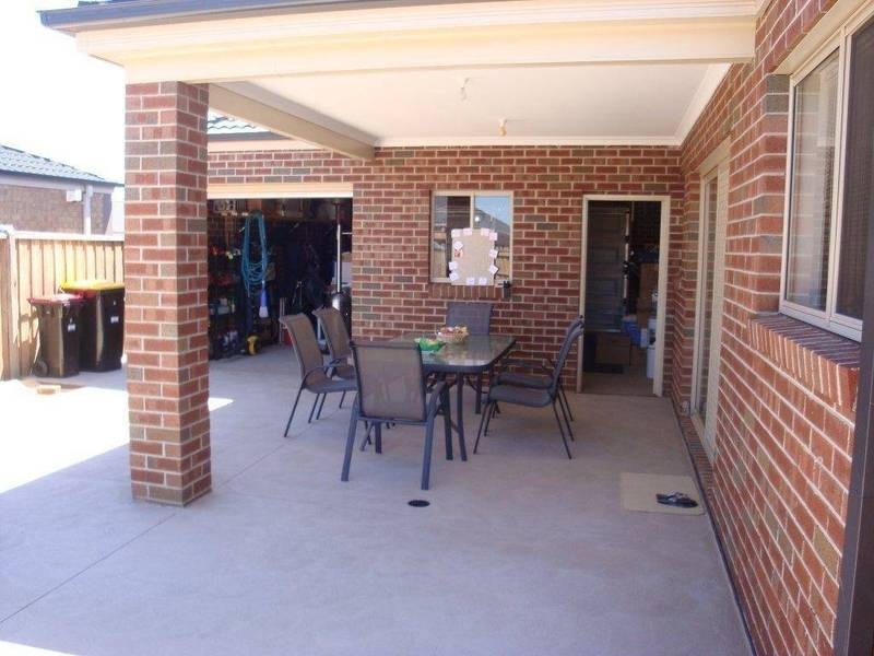 6 Lanata Way, Brookfield VIC 3338