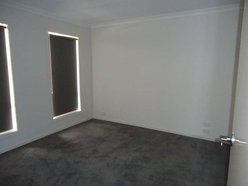 26 Lady Penrhyn Drive, Melton West VIC 3337