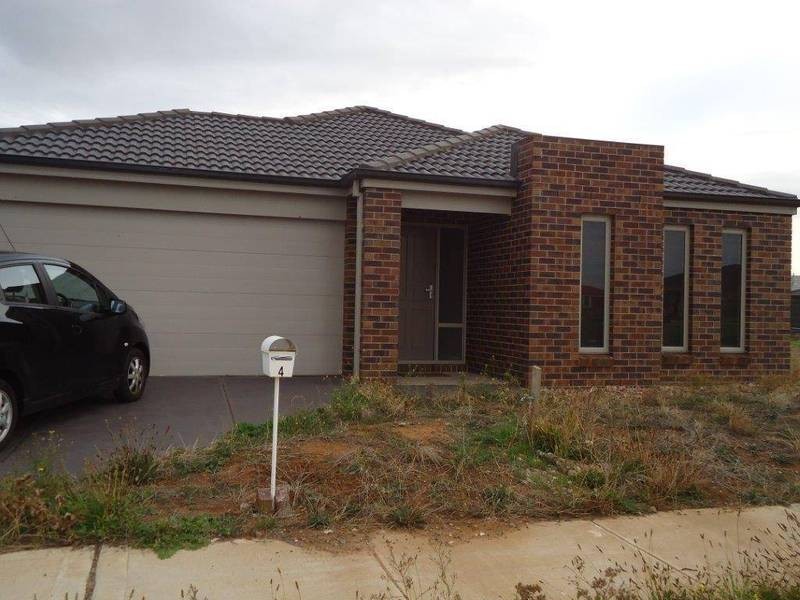 4 Portman Avenue, Melton West VIC 3337
