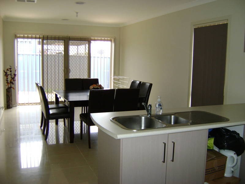2/1 Sirius Way, Kurunjang VIC 3337
