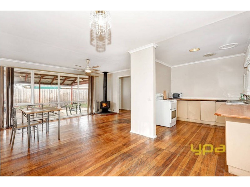 68 Hume Avenue, Melton South VIC 3338