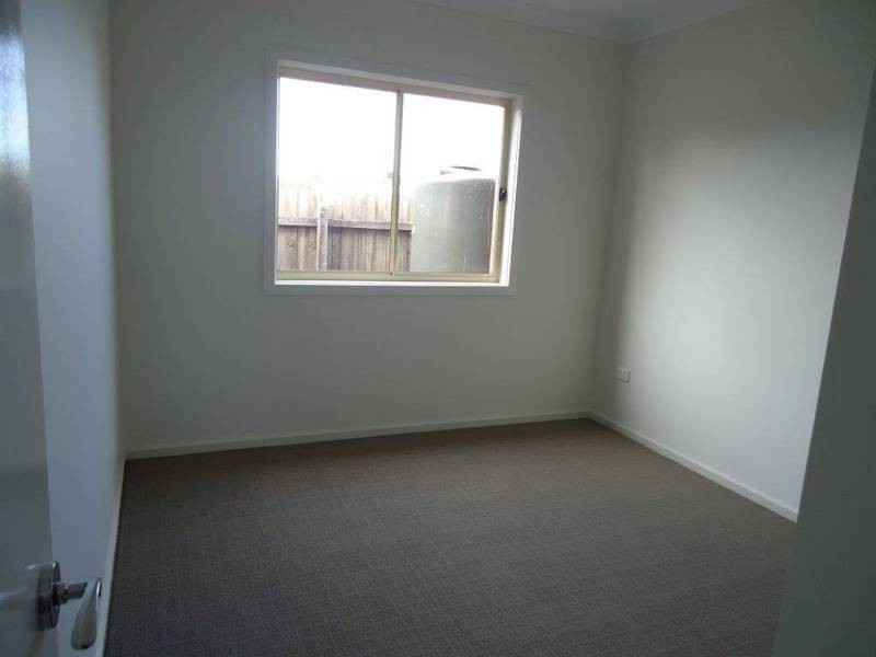 1/28  Toolern Street, Melton South VIC 3338