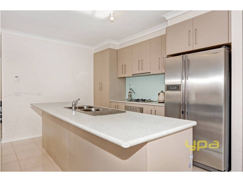 30 Wakefields Drive, Brookfield VIC 3338