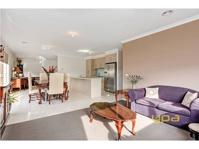 30 Wakefields Drive, Brookfield VIC 3338