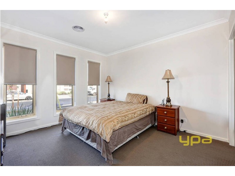 30 Wakefields Drive, Brookfield VIC 3338
